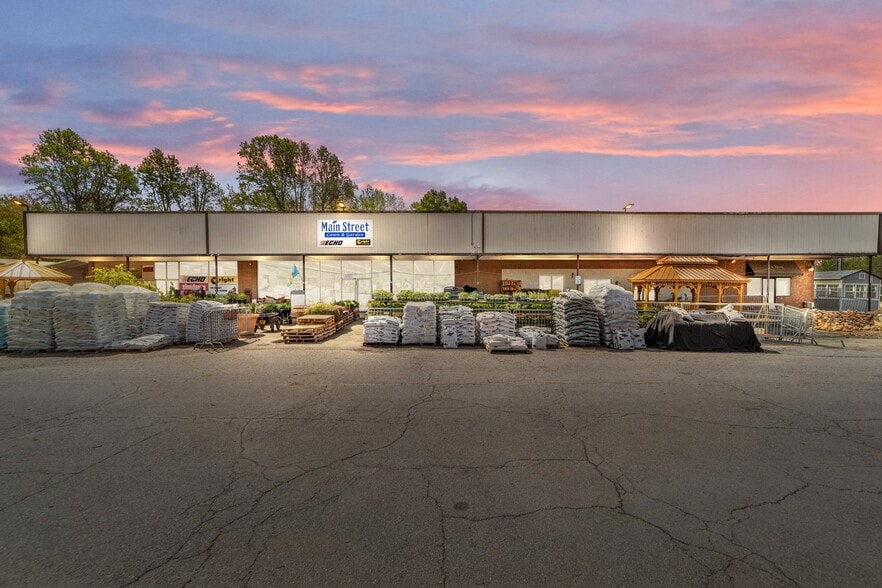 110 E Wall St, Rural Hall, NC for sale - Building Photo - Image 1 of 31