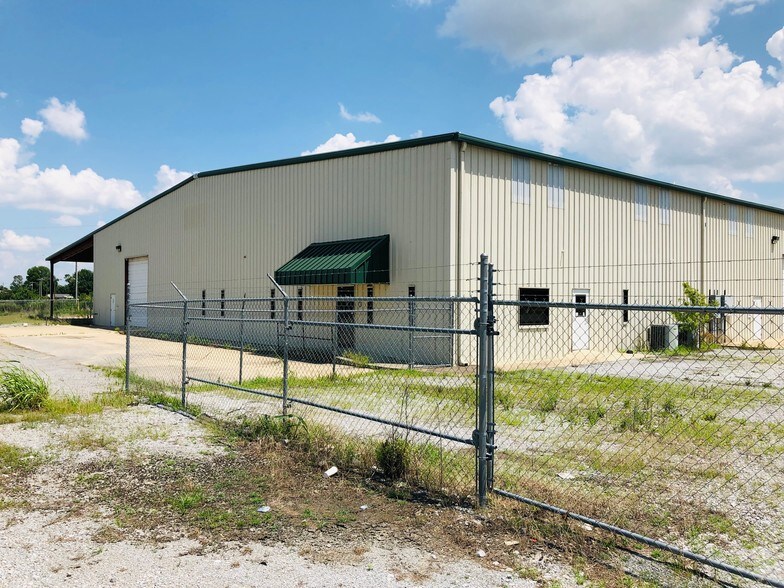 1804 Tucker Rd, Newport, AR for sale - Primary Photo - Image 1 of 1