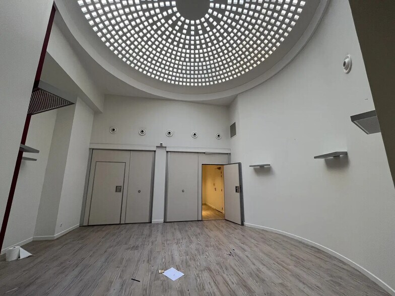 Avenue Malherbes, Aix-en-Provence for lease - Interior Photo - Image 1 of 9