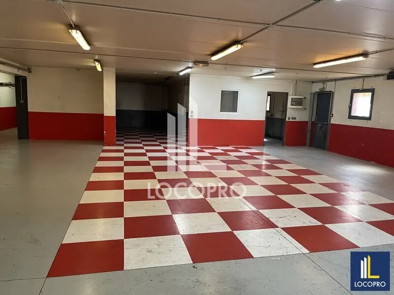 Flex in Plan-de-Cuques for lease Interior Photo- Image 1 of 8