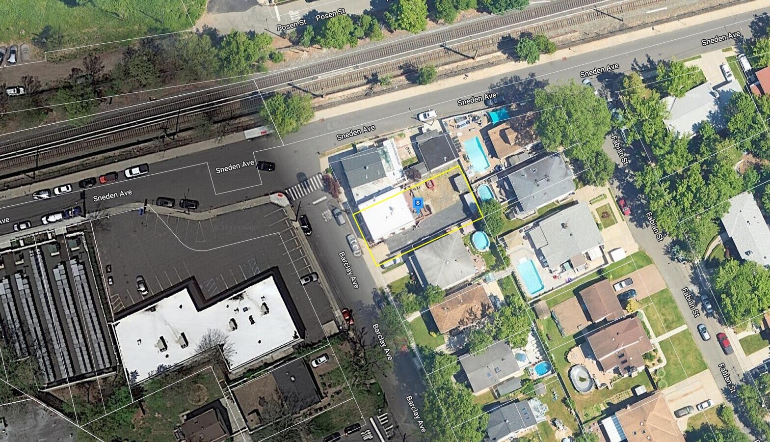 9597 Barclay Ave, Staten Island, NY 10312