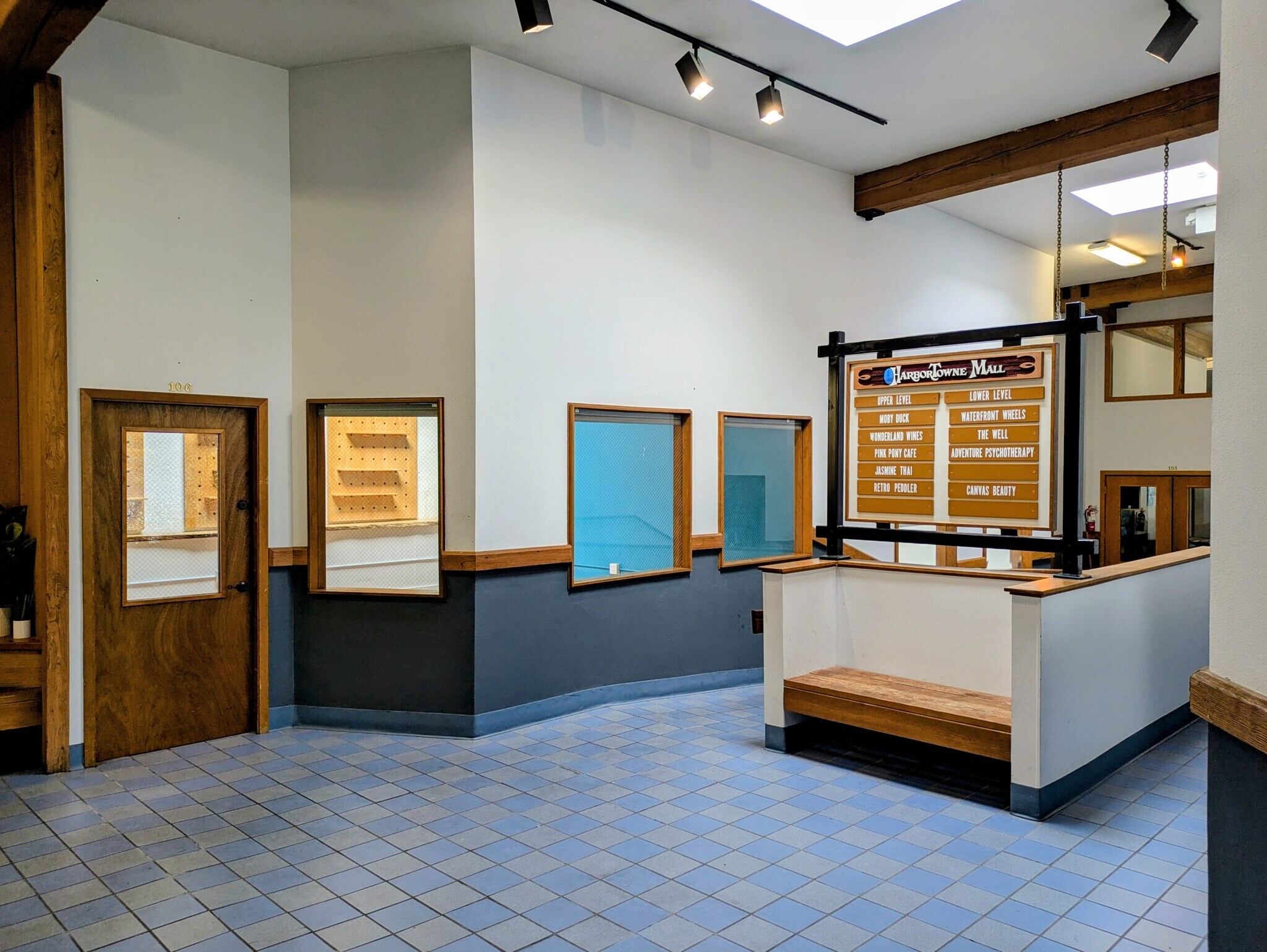 222 N Lincoln St, Port Angeles, WA for lease Interior Photo- Image 1 of 6