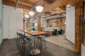 212 W Superior St, Chicago, IL for lease Interior Photo- Image 2 of 6
