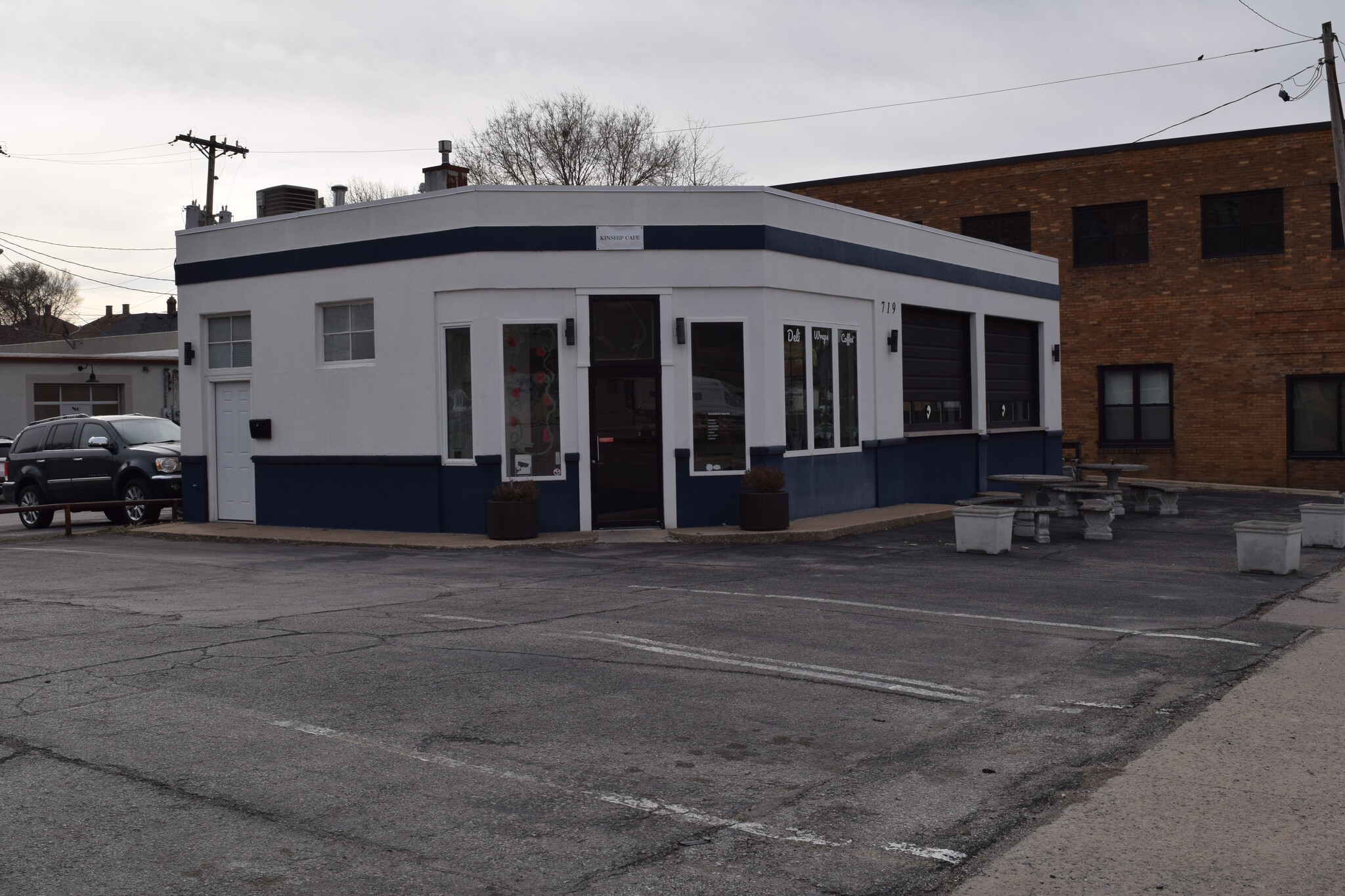 719 N 6th St, Kansas City, KS for lease Primary Photo- Image 1 of 9