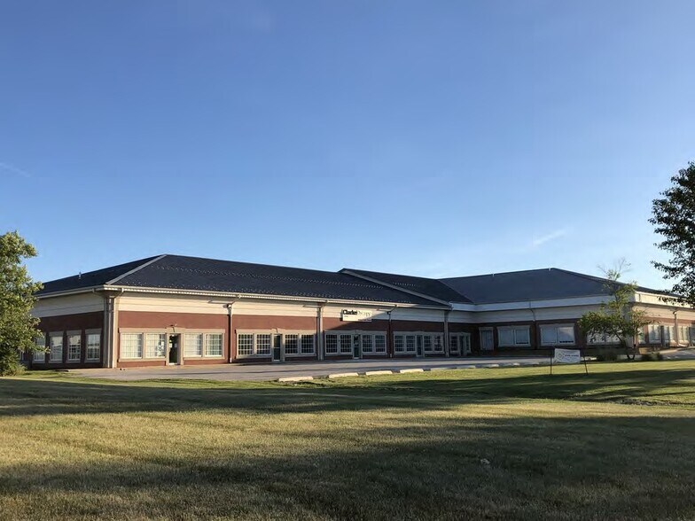 1217 Arrowhead Ct, Crown Point, IN for sale - Building Photo - Image 1 of 1