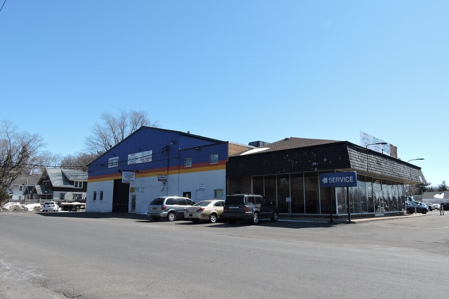 2724 Brewerton Rd, Syracuse, NY for sale - Primary Photo - Image 1 of 1