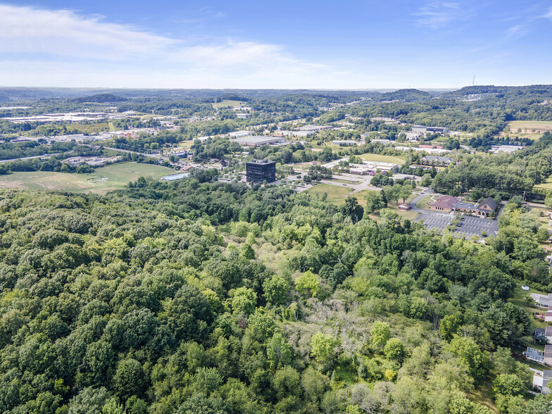 8032 Rowan Rd, Cranberry Township, PA for sale - Aerial - Image 1 of 6