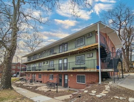Midtown 53-Unit Portfolio portfolio of 4 properties for sale on LoopNet.com - Building Photo - Image 2 of 45