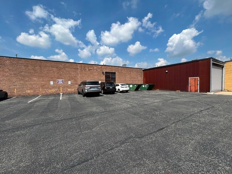4300 N Knox Ave, Chicago, IL for sale - Building Photo - Image 3 of 20