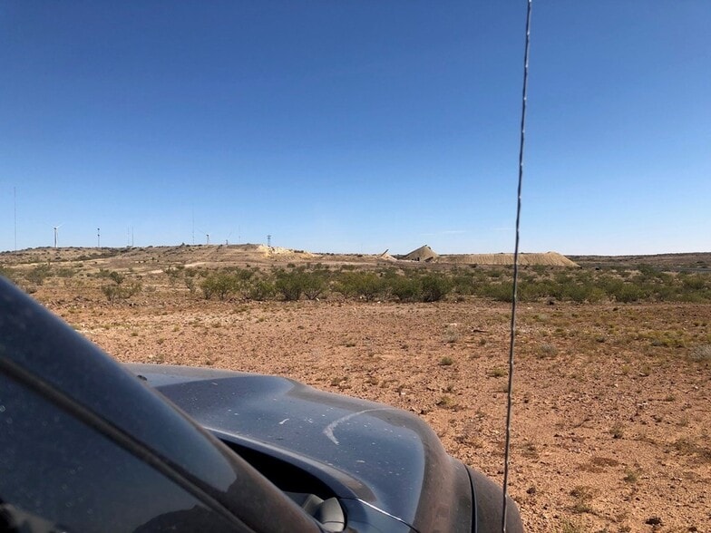 TBD W Hwy 302 Kermit, TX 79745 portfolio of 2 properties for sale on LoopNet.com - Building Photo - Image 3 of 6