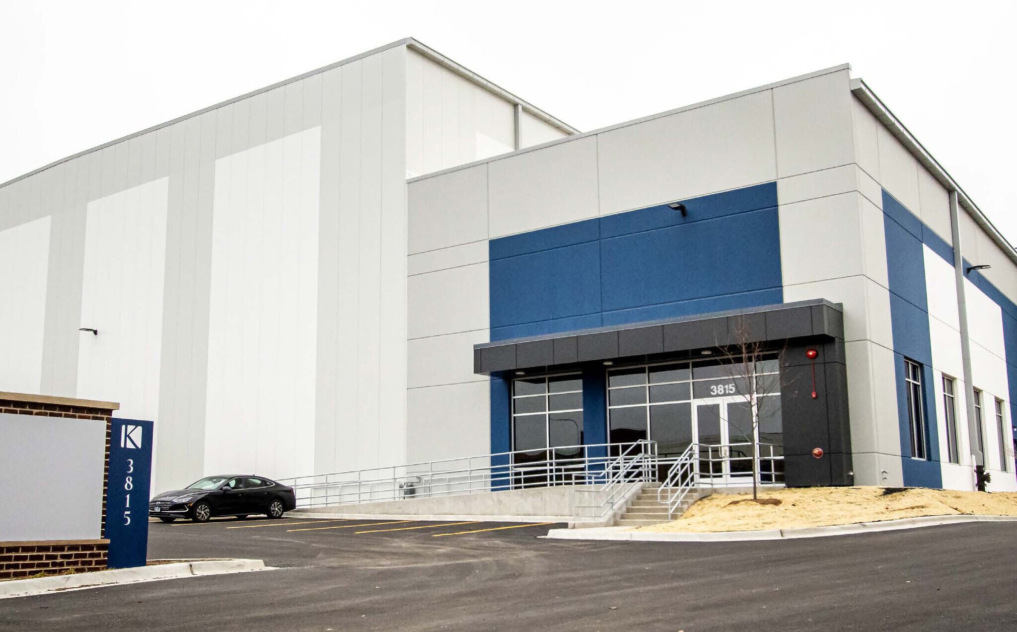 3815 S Ashland Ave, Chicago, IL for lease Building Photo- Image 1 of 5