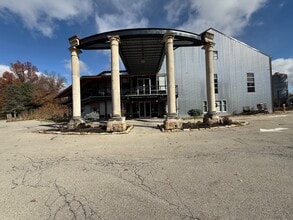 3009 Wilmington Rd, New Castle, PA for lease Interior Photo- Image 2 of 6