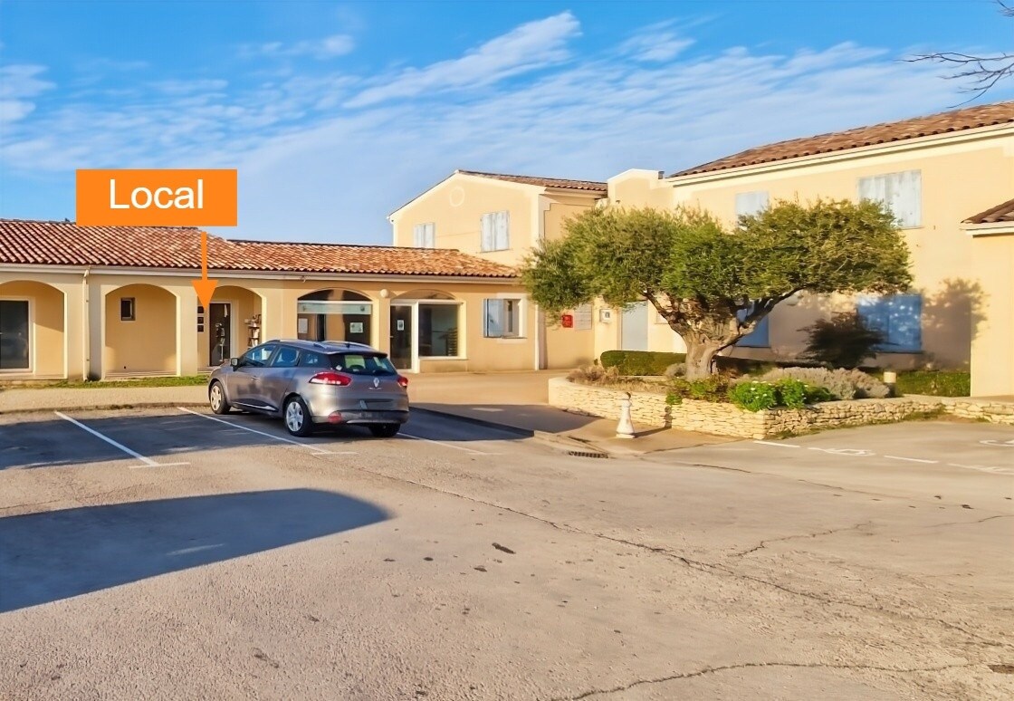 Retail in Saint-Siffret for lease Building Photo- Image 1 of 7