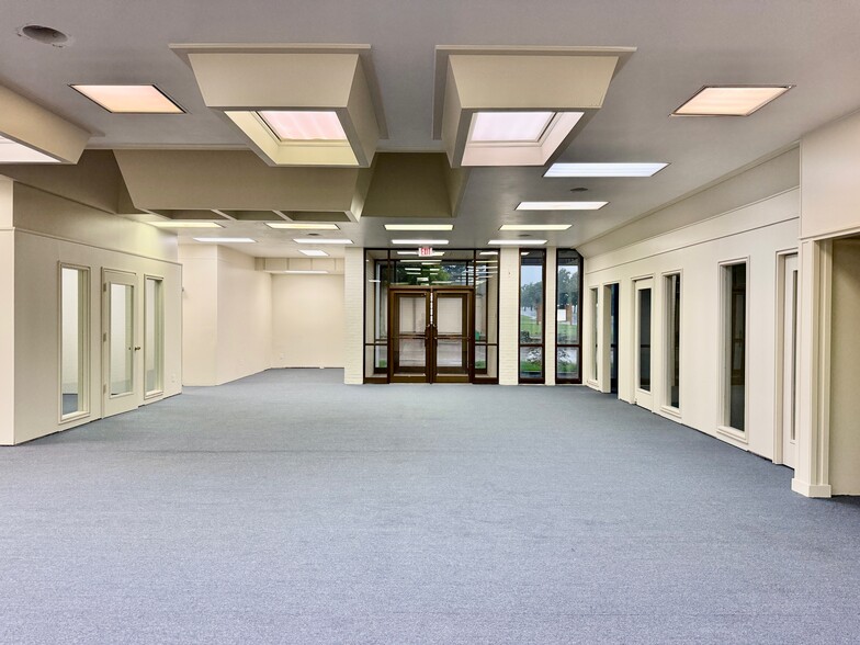 414 N Air Depot Blvd, Midwest City, OK for lease - Building Photo - Image 3 of 7