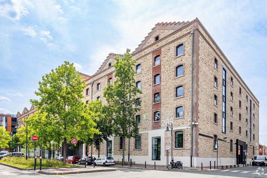 26 Avenue Des Chemins De Fer Industriels, Aubervilliers for lease - Building Photo - Image 2 of 4