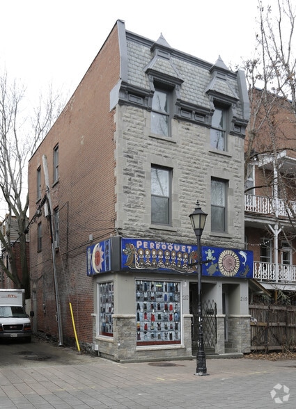 217-219A Rue Prince-Arthur E, Montréal, QC for sale - Primary Photo - Image 1 of 1