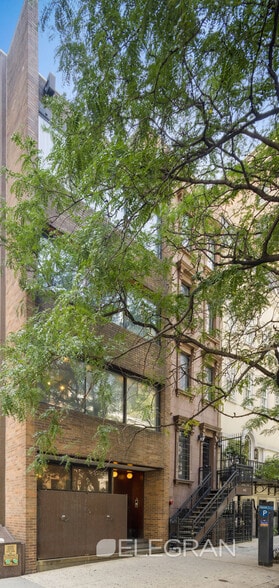 246 E 48th St, New York, NY for sale - Interior Photo - Image 3 of 26