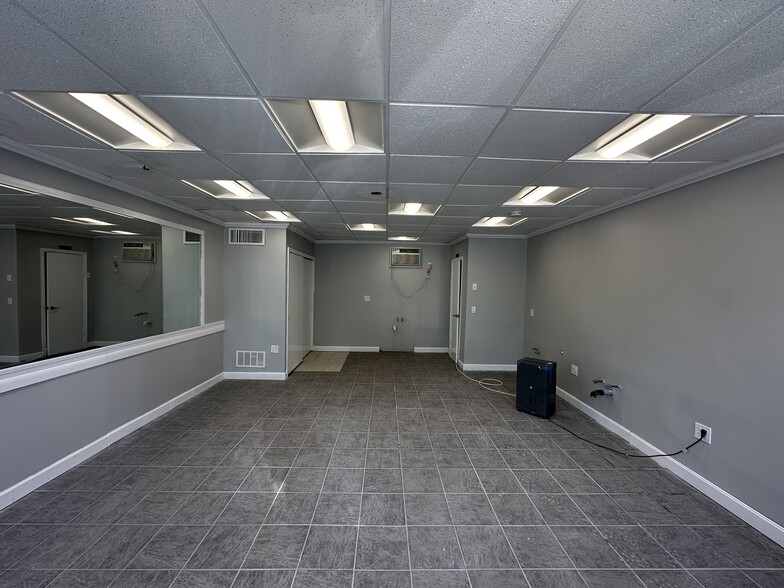 590 Franklin St, Worcester, MA for sale - Building Photo - Image 2 of 4