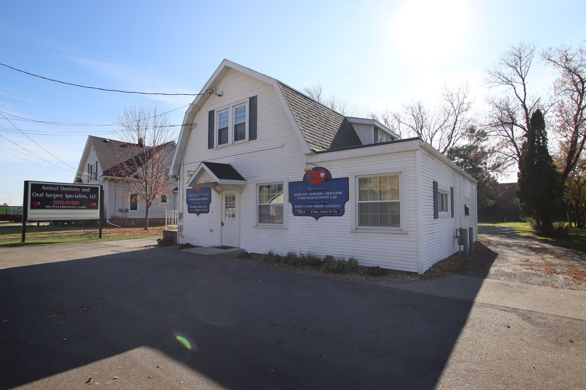 2409 Omro Rd, Oshkosh, WI for sale Primary Photo- Image 1 of 1