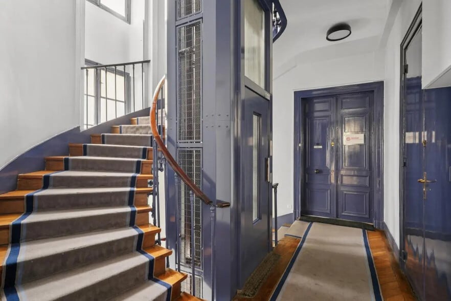 146 Rue Montmartre, Paris for lease - Building Photo - Image 3 of 14