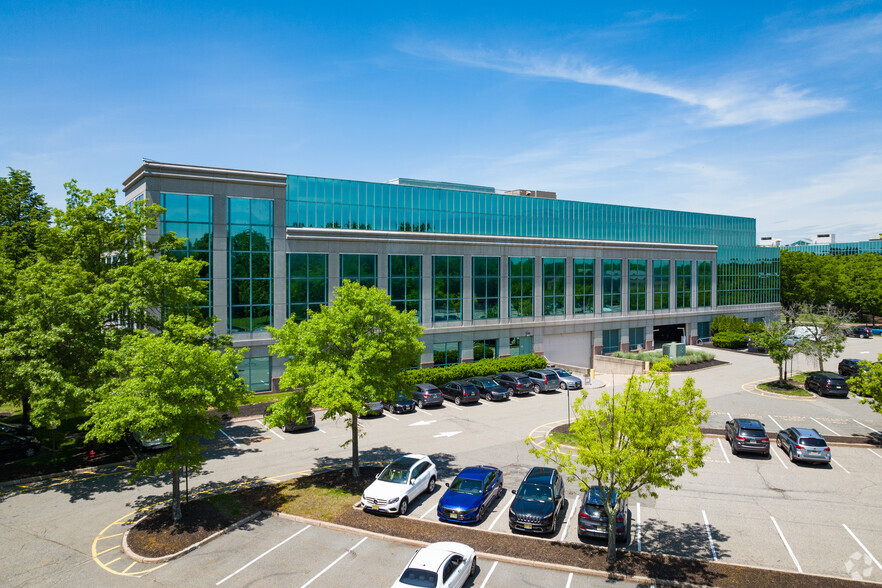 8 Campus Drive Dr, Parsippany, NJ for lease - Building Photo - Image 3 of 8