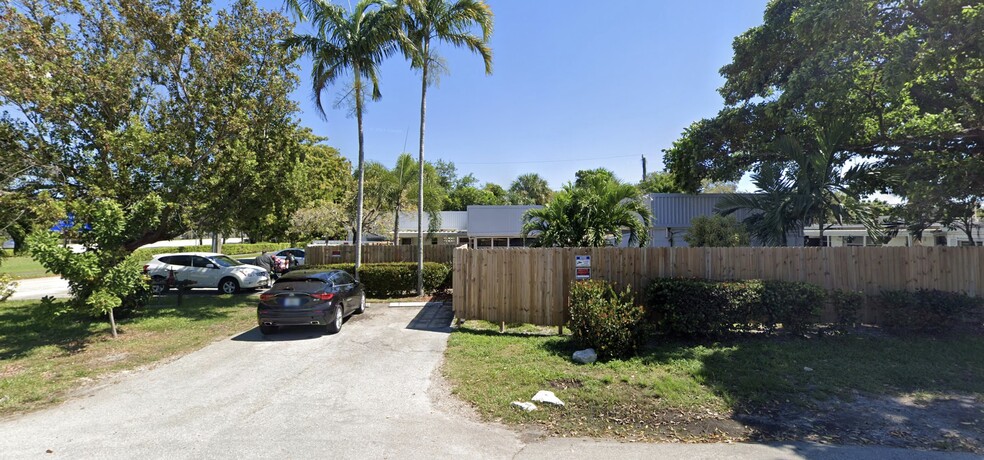 1320 SW 26th St, Fort Lauderdale, FL for sale - Building Photo - Image 3 of 11