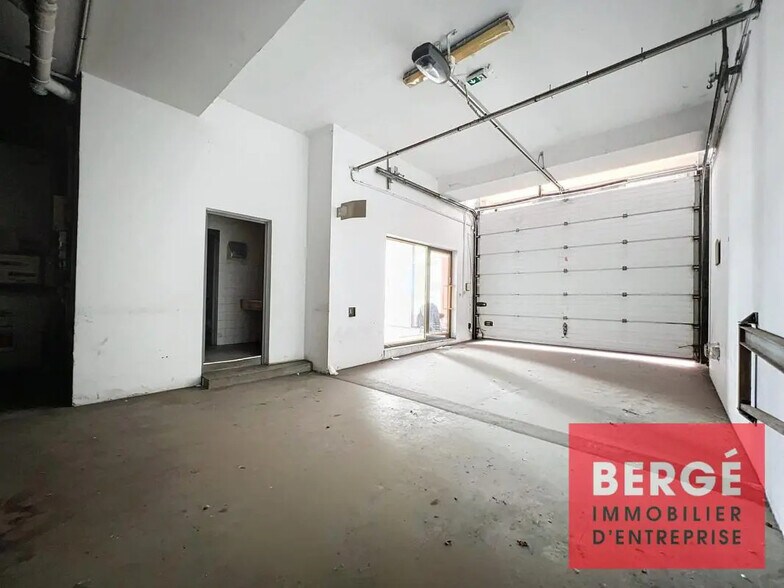 Retail in Cannes for lease - Interior Photo - Image 3 of 8