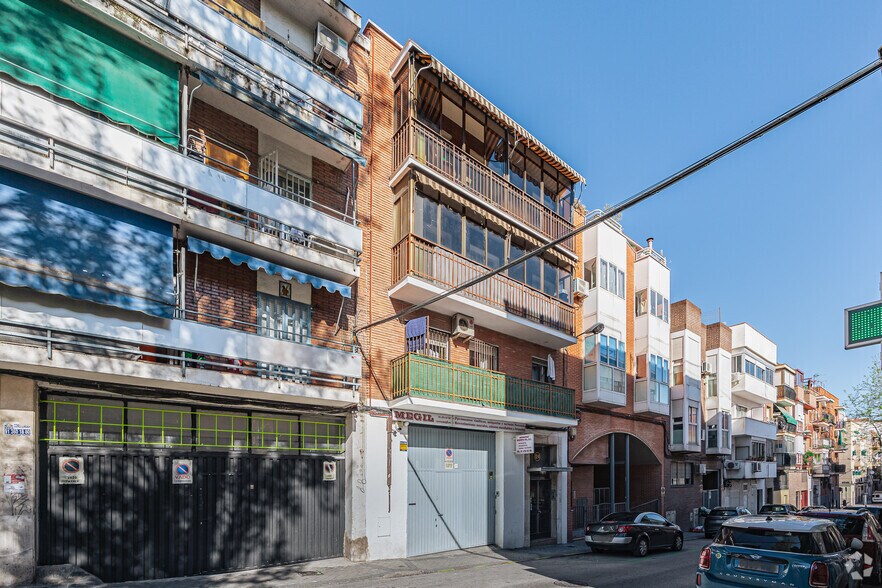 Calle Nicolás Usera, 124, Madrid, Madrid for sale - Primary Photo - Image 1 of 1