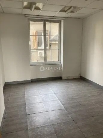 Office in Blois for sale Interior Photo- Image 1 of 7