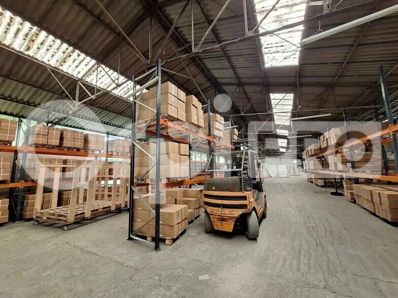 Flex in Haramont for lease - Interior Photo - Image 2 of 7