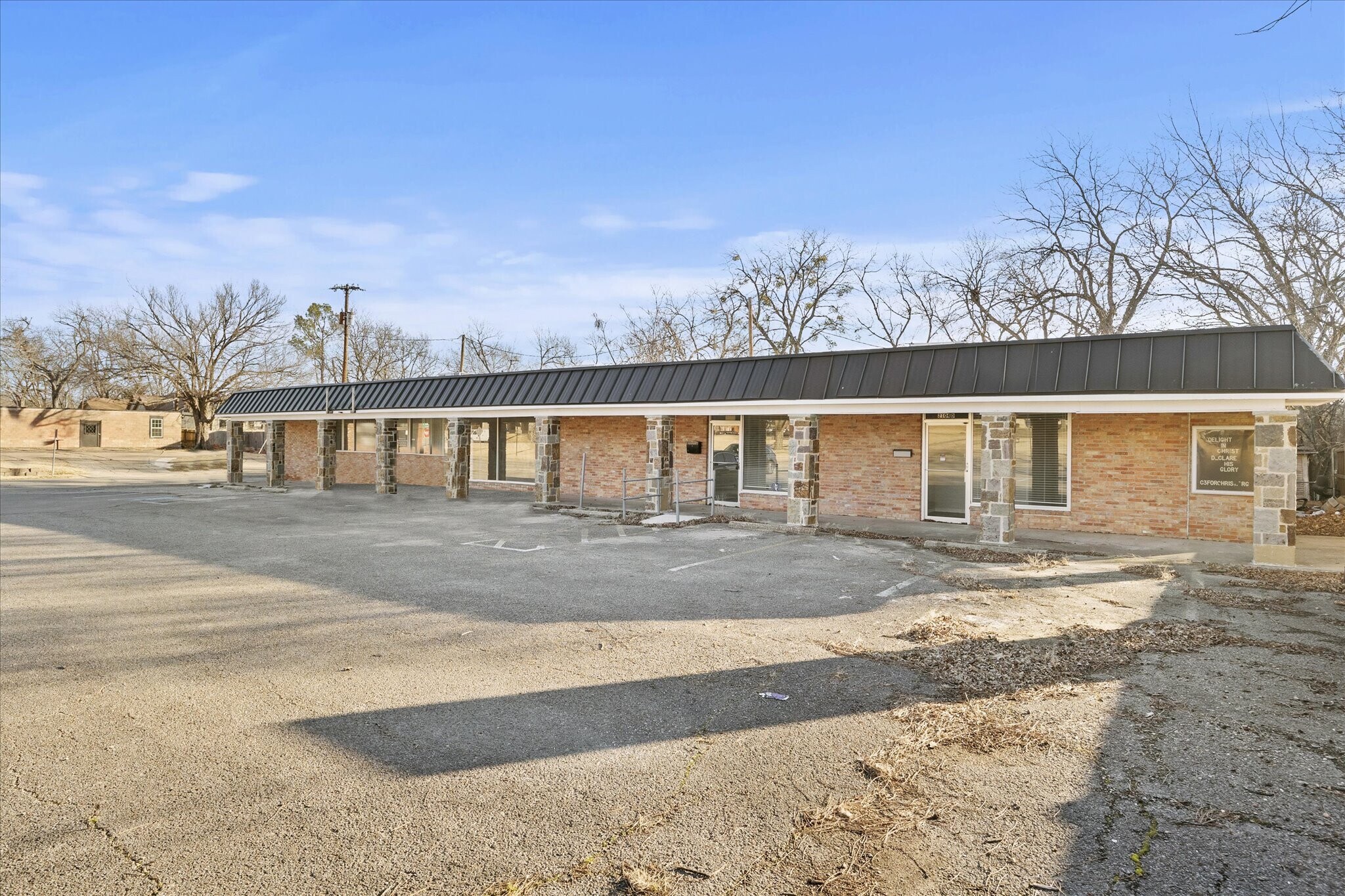 2108 Monroe St, Commerce, TX for sale Interior Photo- Image 1 of 9