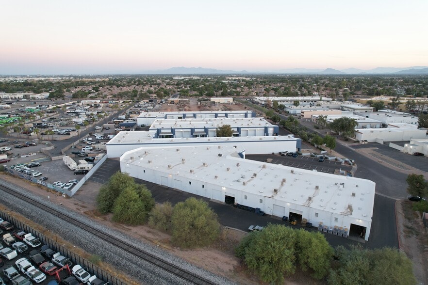 700 N Golden Key St, Gilbert, AZ for lease - Building Photo - Image 2 of 8