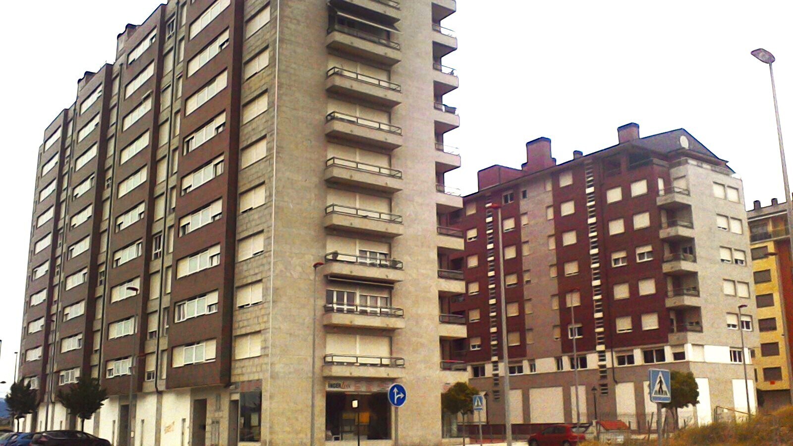Calle de Clara Campoamor, Ponferrada, León for sale Building Photo- Image 1 of 15