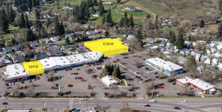 1137 N Pacific Hwy, Cottage Grove, OR for lease Building Photo- Image 1 of 11