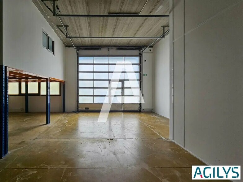 Flex in Villejust for sale - Interior Photo - Image 1 of 7