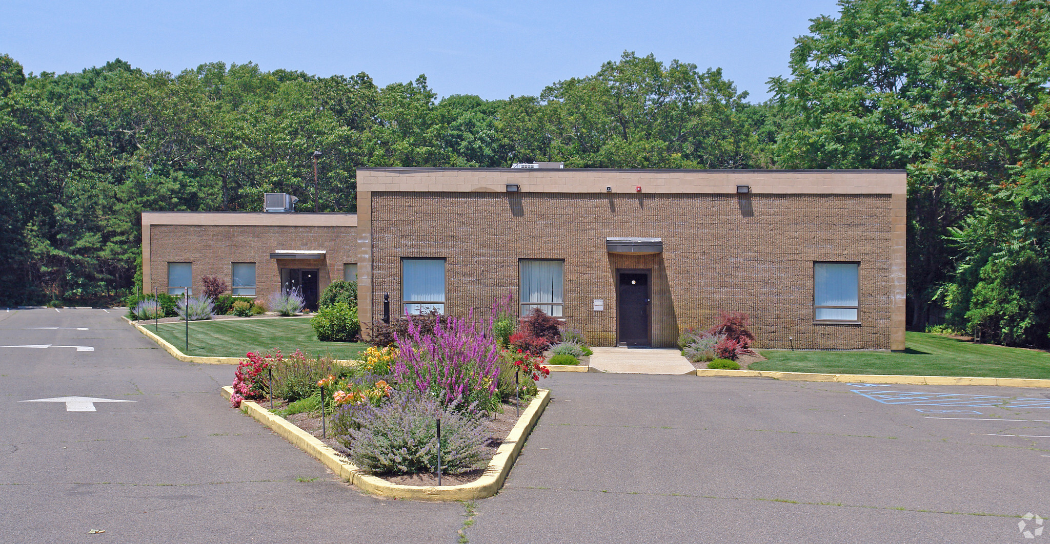 244 Old Country Rd, Riverhead, NY for sale Primary Photo- Image 1 of 1