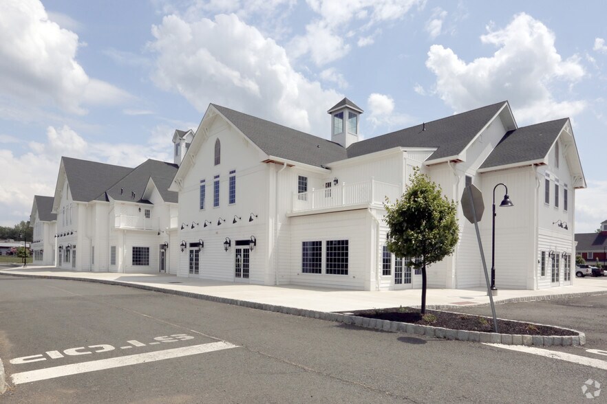 661667 US Highway 22 E, Whitehouse Station, NJ 08889