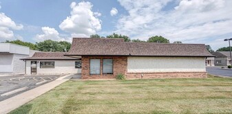 5500 N Illinois St, Fairview Heights IL - Loft