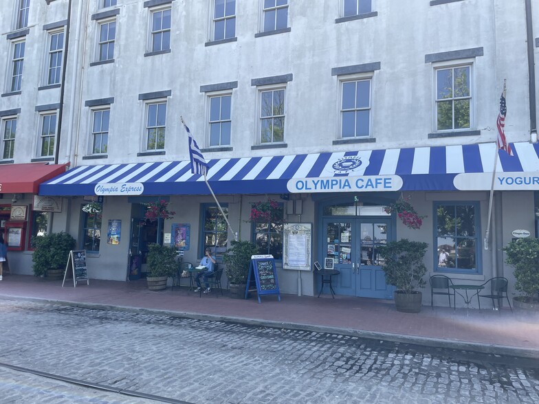 5 E River St, Savannah, GA for lease - Building Photo - Image 1 of 16