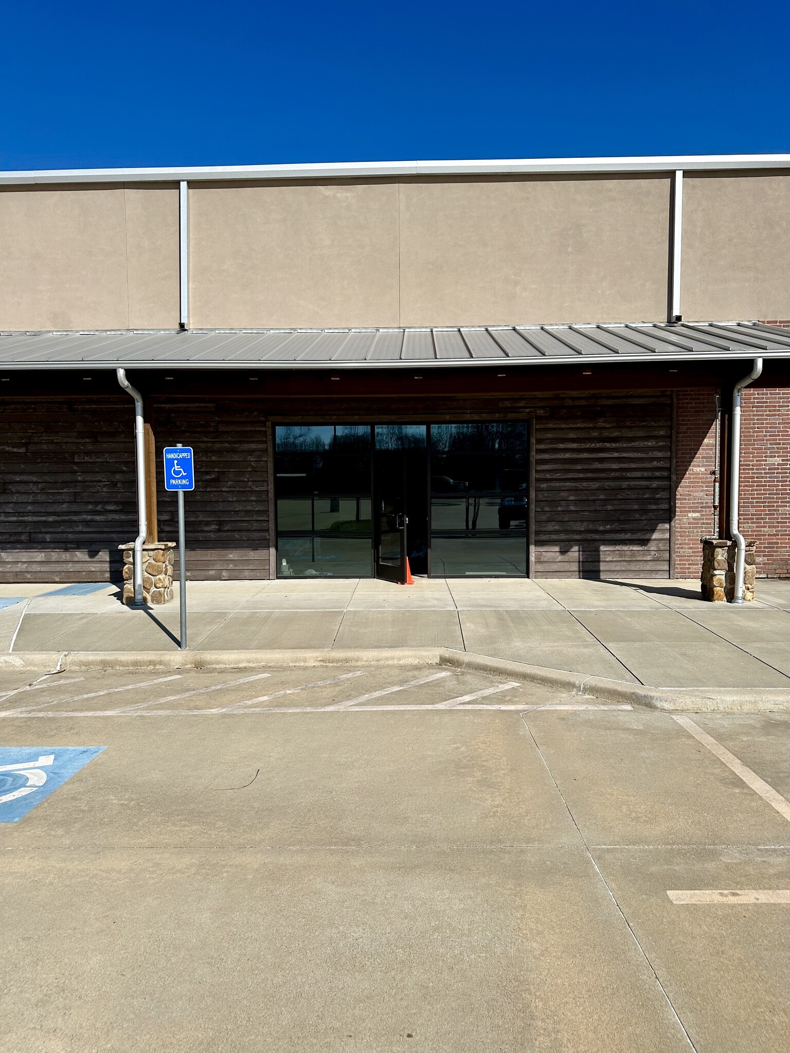 75 Miranda Lambert Way, Lindale, TX for lease Building Photo- Image 1 of 5