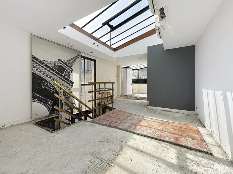 Retail in Paris for sale - Interior Photo - Image 3 of 18