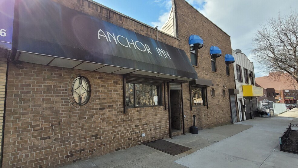 5930 Grand Ave, Maspeth, NY for sale - Primary Photo - Image 1 of 1