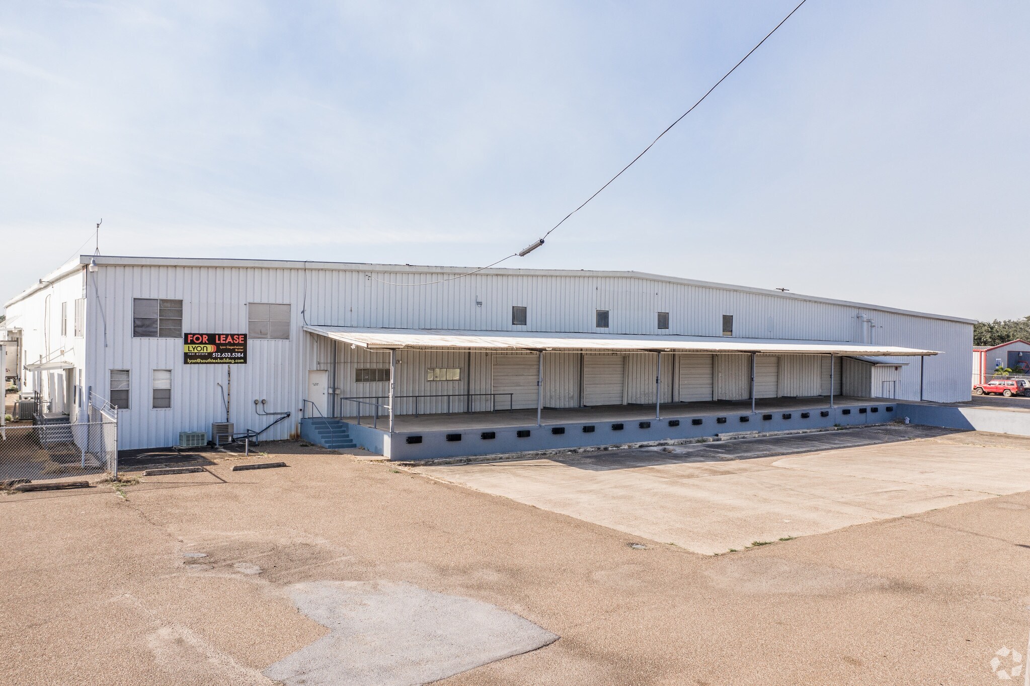 320 S Utah Ave, Weslaco, TX for lease Primary Photo- Image 1 of 39