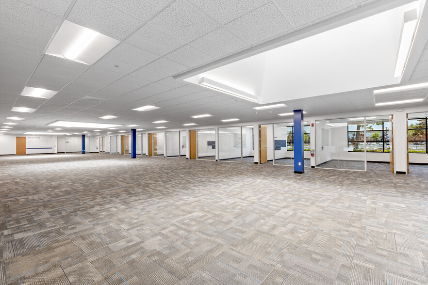 6607-6657 Kaiser Dr, Fremont, CA for lease - Building Photo - Image 2 of 14