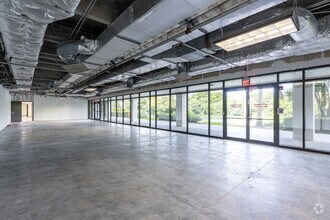 1600 SW 80th Ter, Plantation, FL for lease Interior Photo- Image 2 of 2