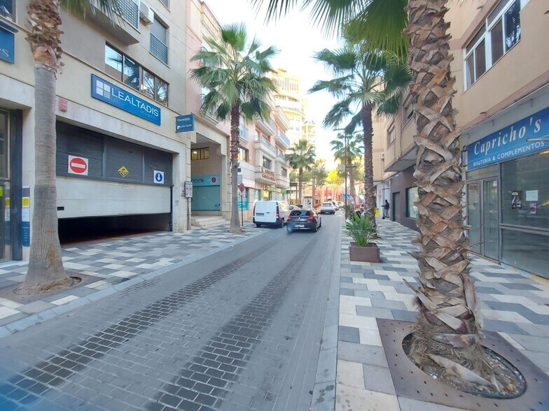 Office in El Ejido, Almería for sale - Building Photo - Image 1 of 26