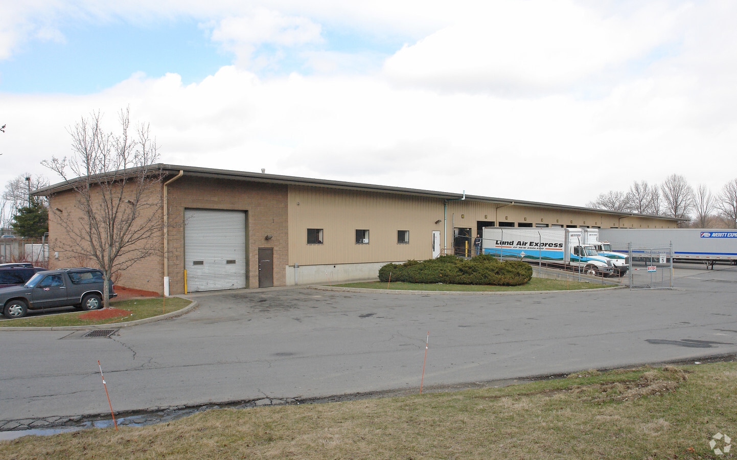 54 Stone Castle Rd, Rock Tavern, NY 12575