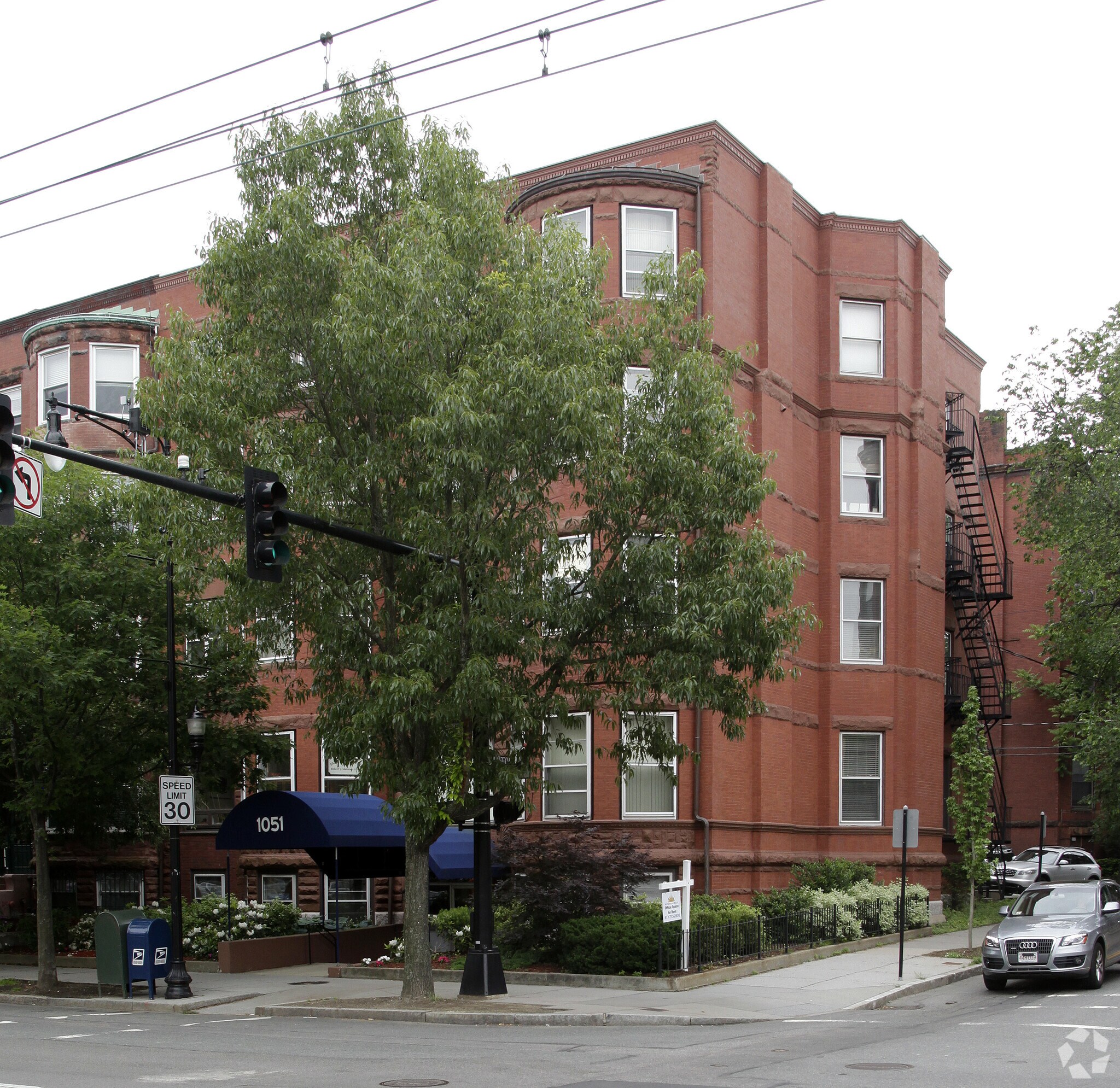 1051 Beacon St, Brookline, MA for sale Primary Photo- Image 1 of 1