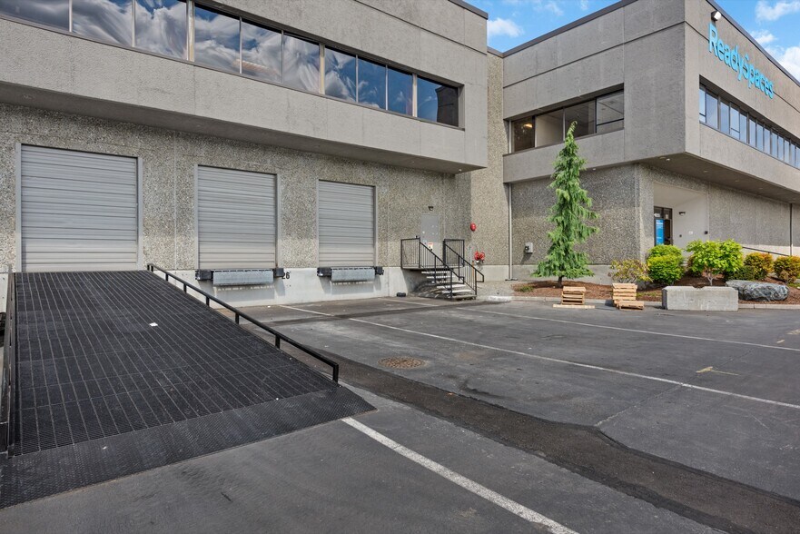 18255 Segale Park Drive B, Tukwila, WA for lease - Building Photo - Image 3 of 25