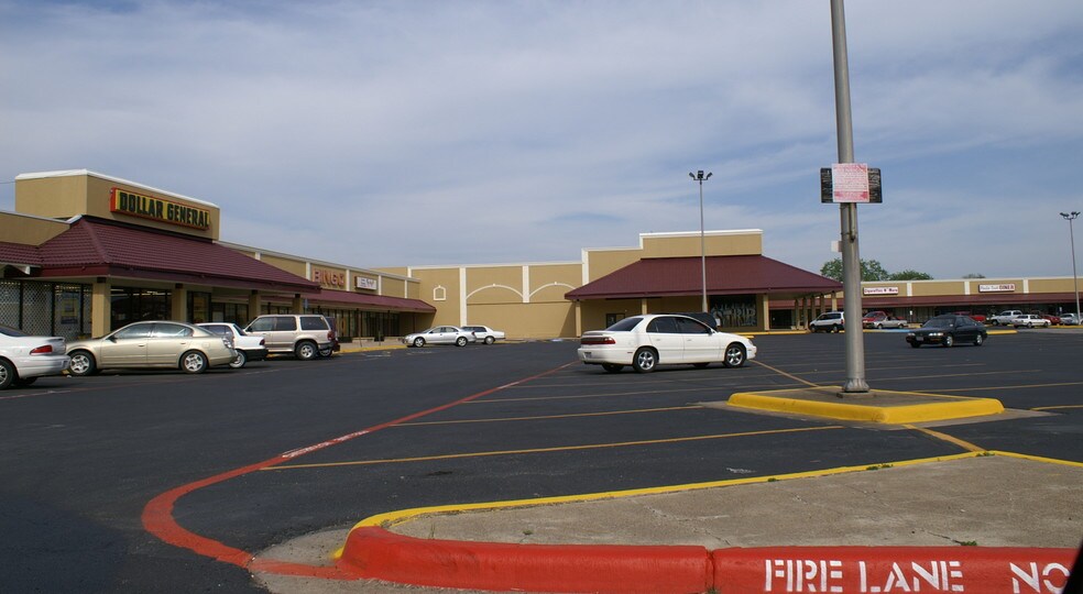 11903 Lake June Rd, Balch Springs, TX, 75180 Retail Space For Lease